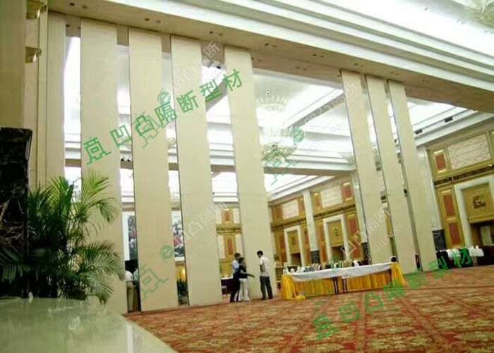巢湖酒店活動(dòng)隔斷,"把"酒店活動(dòng)隔斷,交給我,我把AT-830酒店活動(dòng)隔斷交給你們
