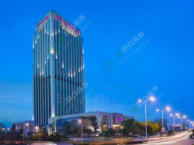 [分享]合肥酒店隔斷_安徽凹凸隔斷_[承接]合肥皇冠假日酒店隔斷工程