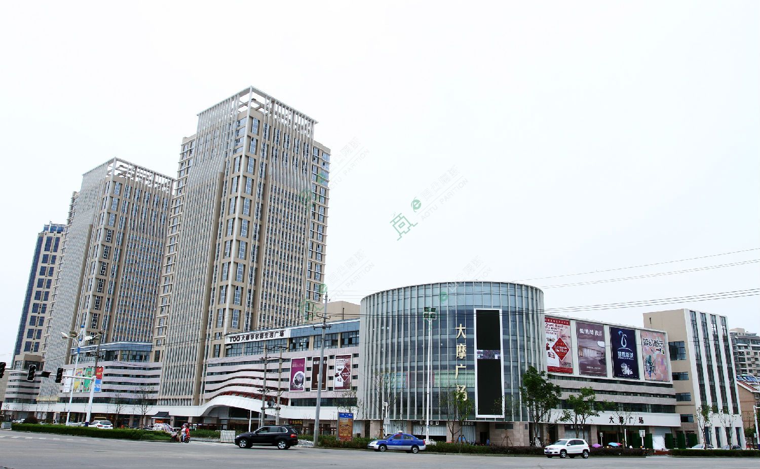 [分享]高端隔斷廠(chǎng)家_安徽凹凸隔斷_[承接]大摩華爾街廣場(chǎng)玻璃隔斷工程