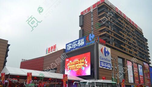 新款玻璃隔斷_玻璃隔斷廠(chǎng)家_[承接]華茂1958孫總單玻璃隔斷工程