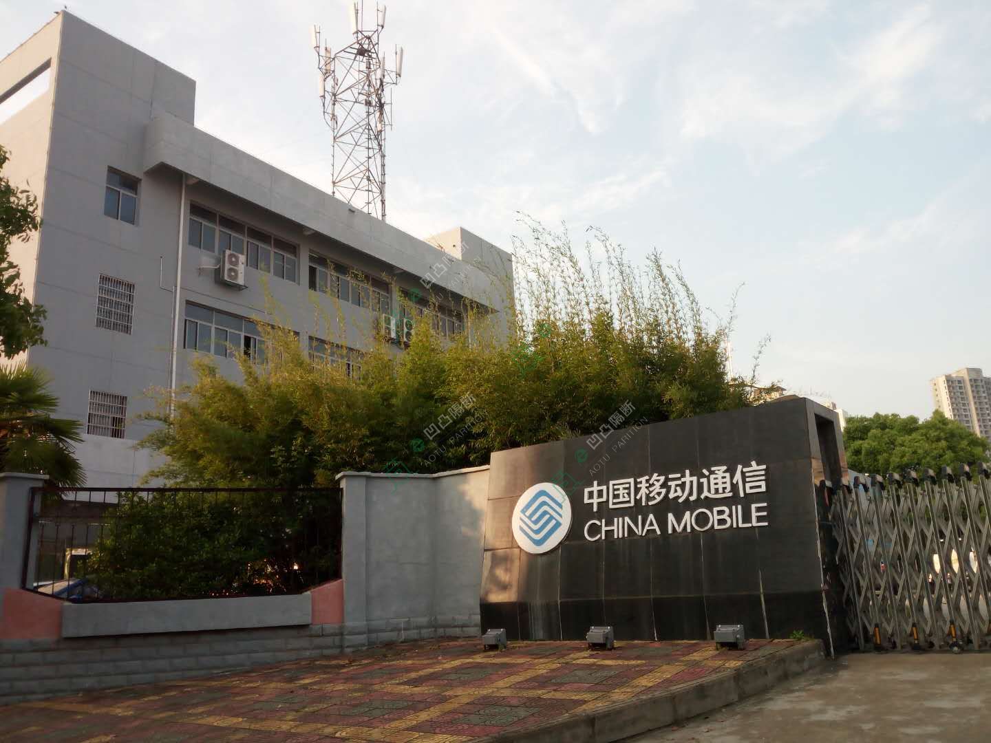 本地玻璃隔墻_玻璃隔斷廠(chǎng)家_[承接]懷寧中國(guó)移動(dòng)有限公司辦公室玻璃隔斷工程